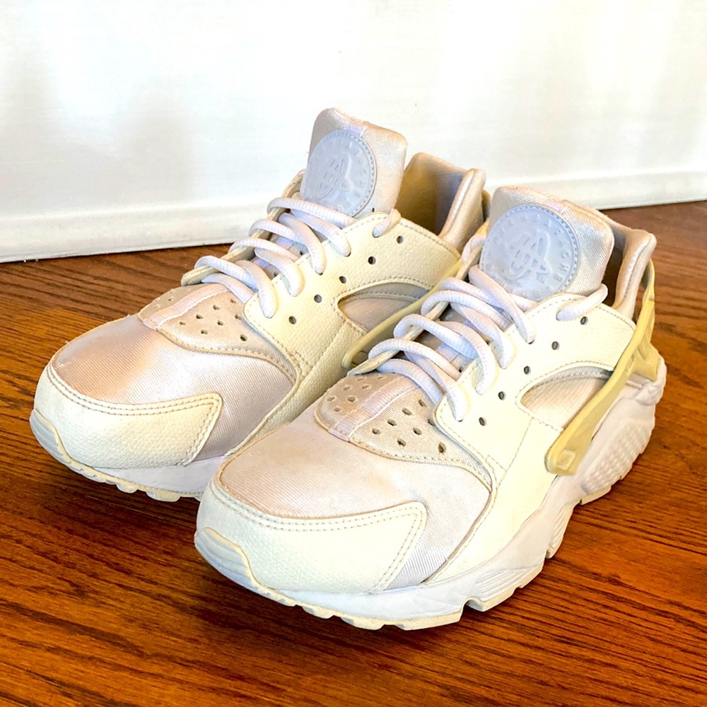 Nike Huarache White Sz 6.5